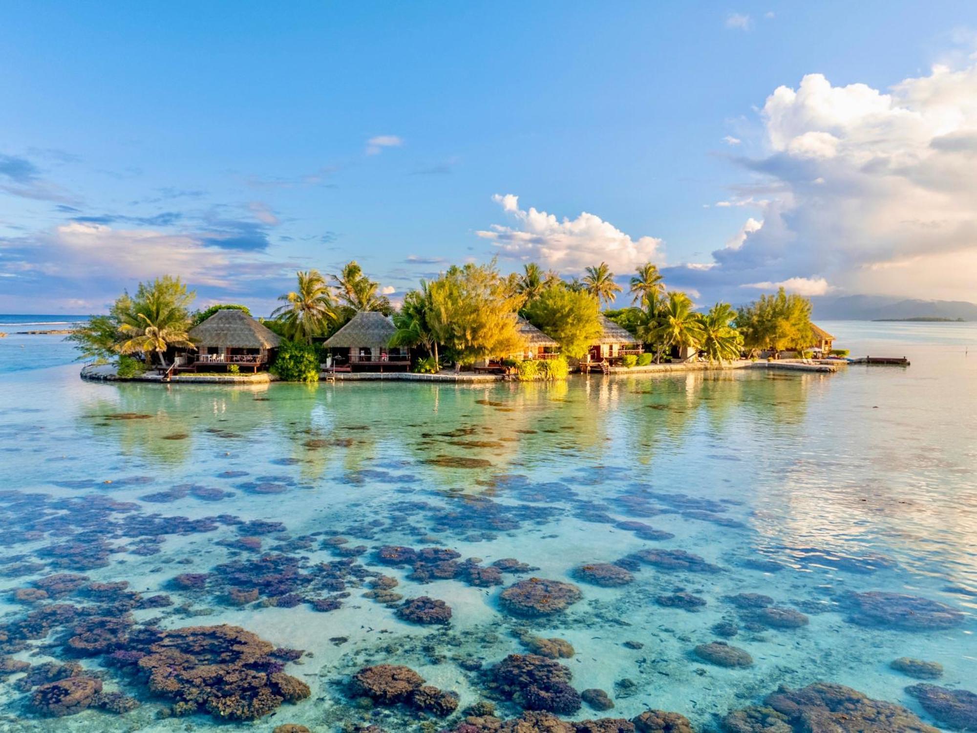 Eden Private Island Tahaa Hotel Patio  Exterior photo